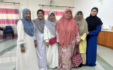 AJK Bergambar Bersama Ustazah