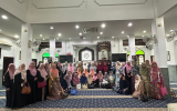 Bergambar Bersama Ustazah Nor Ruzana Natiah Jaafar